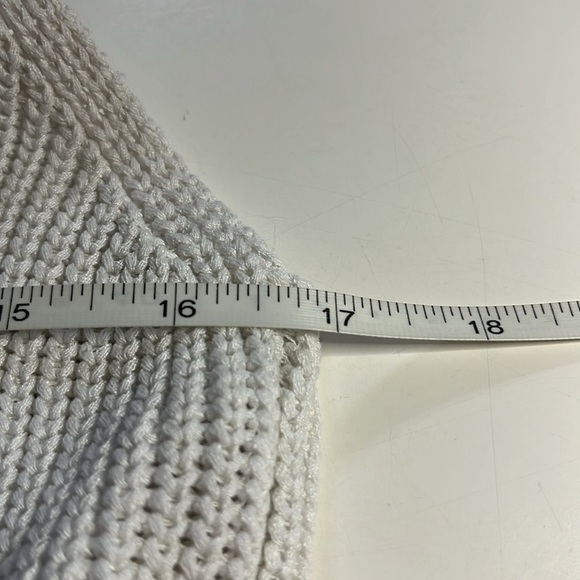 Newbury Kustom white knitted tank top crochet like fabric V-neck sleeveless L - Picture 7 of 7